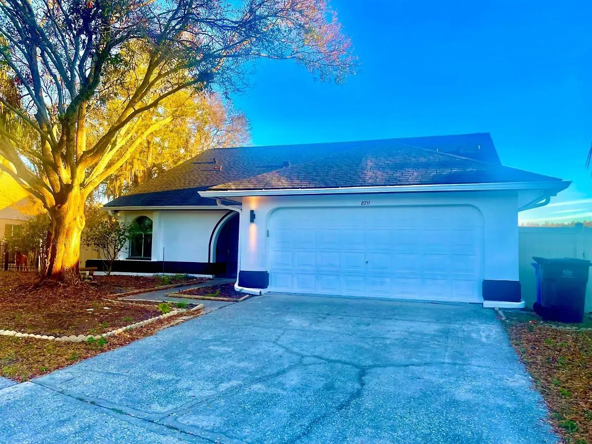 Holiday home Tampa Golf Course Oasis With Pool- 4 Bedrooms!