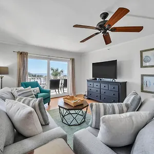  Holiday home Towers 31 - Great Third Floor Views United States